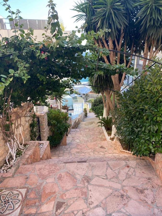 Apartamente Berti`s Garden Sarandë Exterior foto