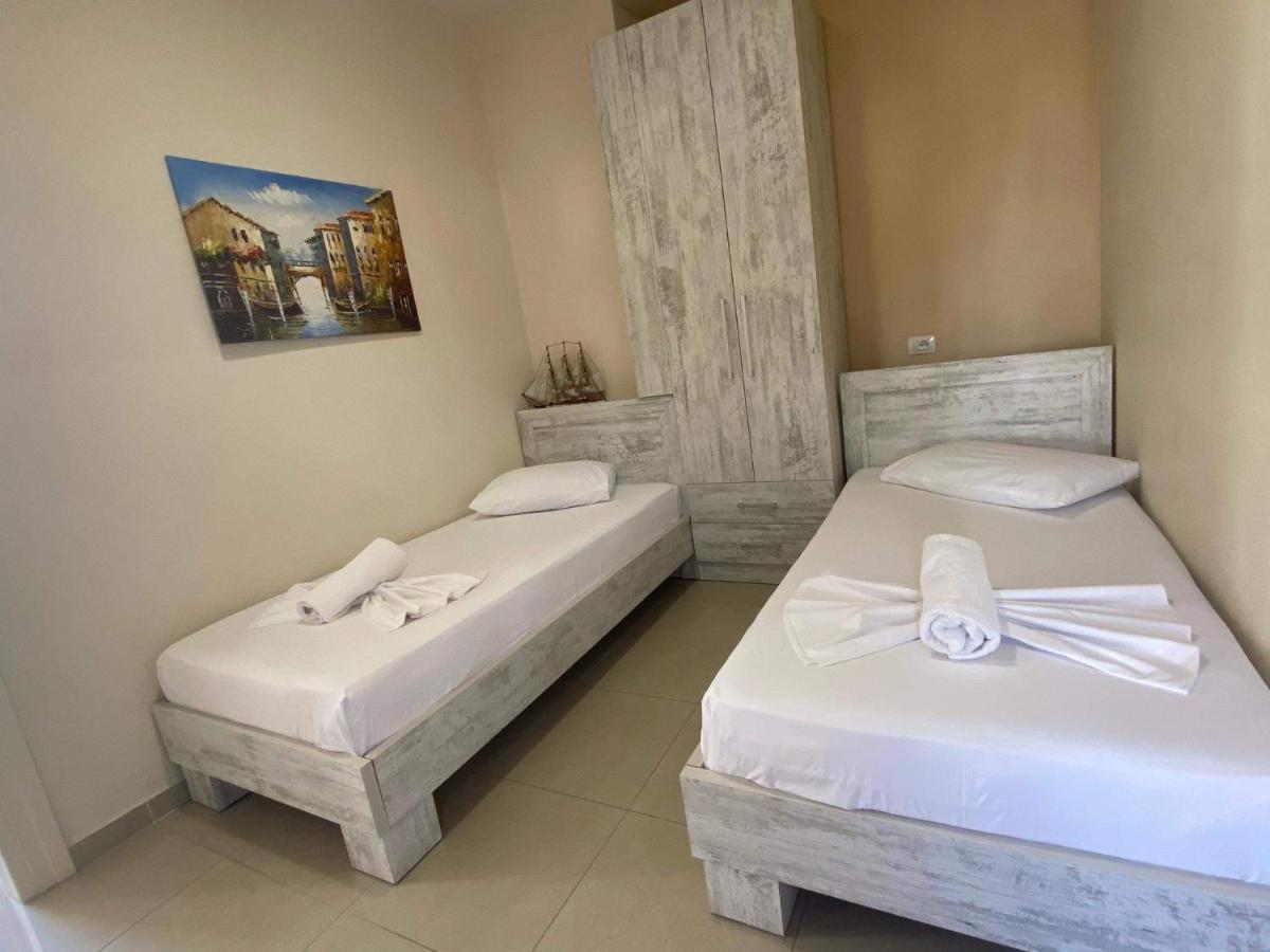 Apartamente Berti`s Garden Sarandë Exterior foto