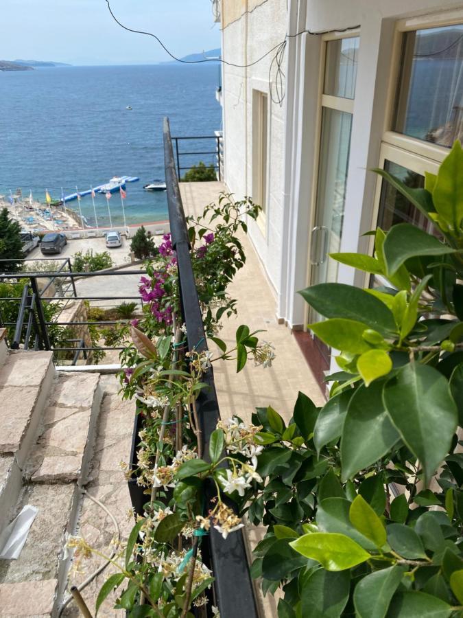 Apartamente Berti`s Garden Sarandë Exterior foto