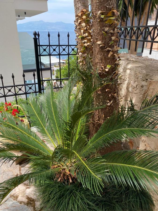 Apartamente Berti`s Garden Sarandë Exterior foto
